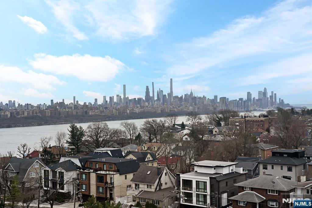 Rental Property at 200 Winston Dr 819, Cliffside Park, New Jersey - Bedrooms: 3 
Bathrooms: 3 
Rooms: 9  - $4,650 MO.