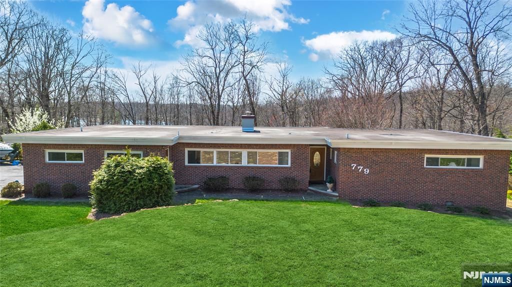 Photo of 779 Berdan Avenue, Wayne, NJ 07470 (MLS # 26012724)