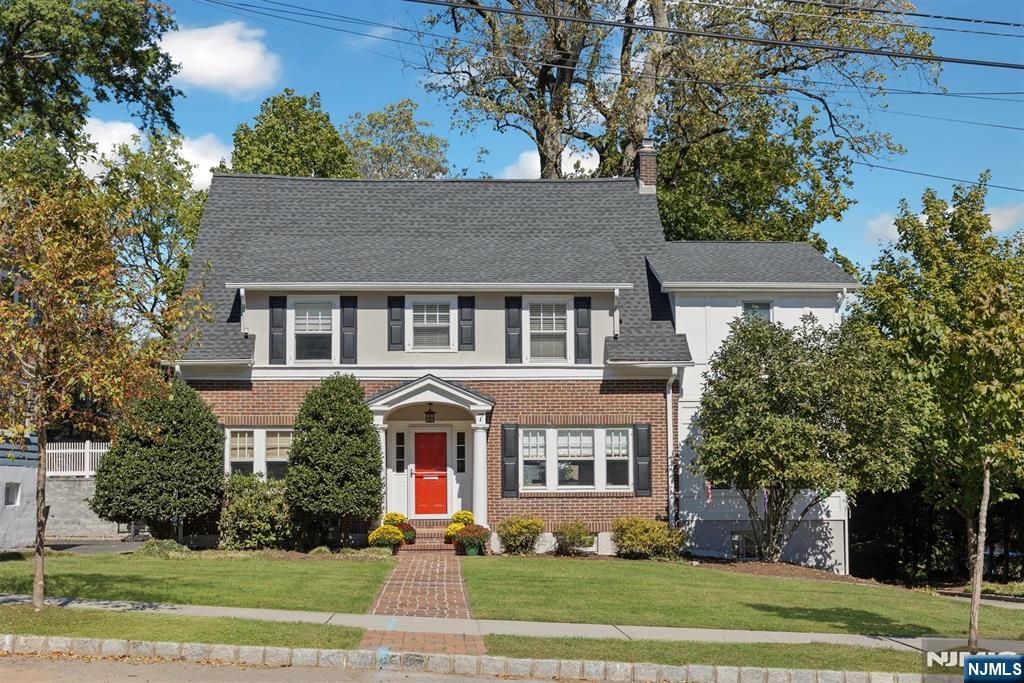 Photo of 7 Wellesley Road, Montclair, NJ 07043 (MLS # 25036007)