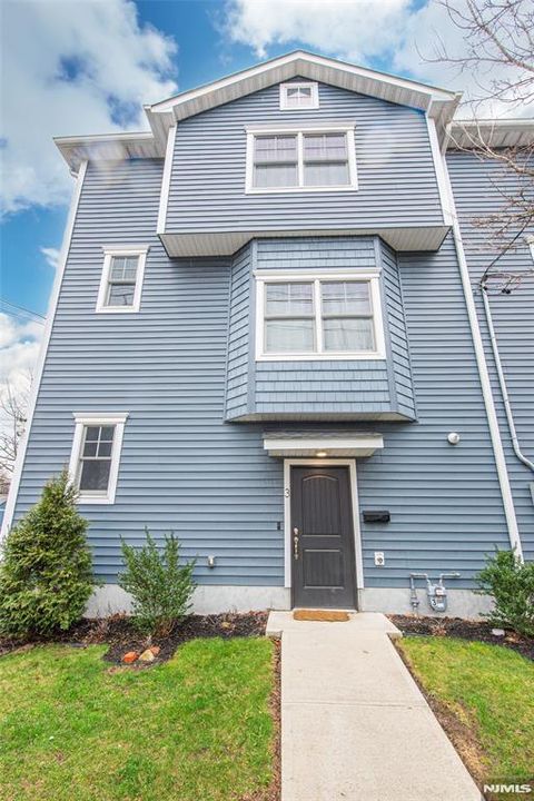Photo of 117 Valley #3, Montclair, NJ 07042 (MLS # 26010439)