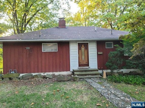 Photo of 536 Nordhoff Drive, Leonia, NJ 07605 (MLS # 26038075)