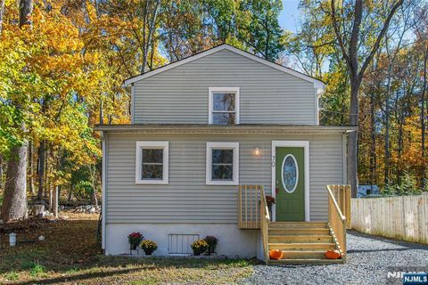 70 Lake View Avenue Blairstown NJ 07825