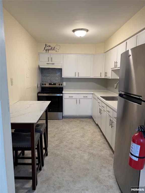 142 Maple Street 142