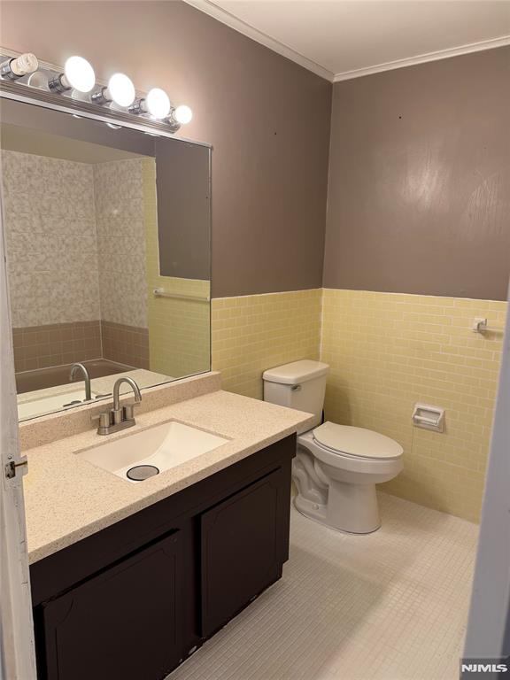 142 Maple Street 142