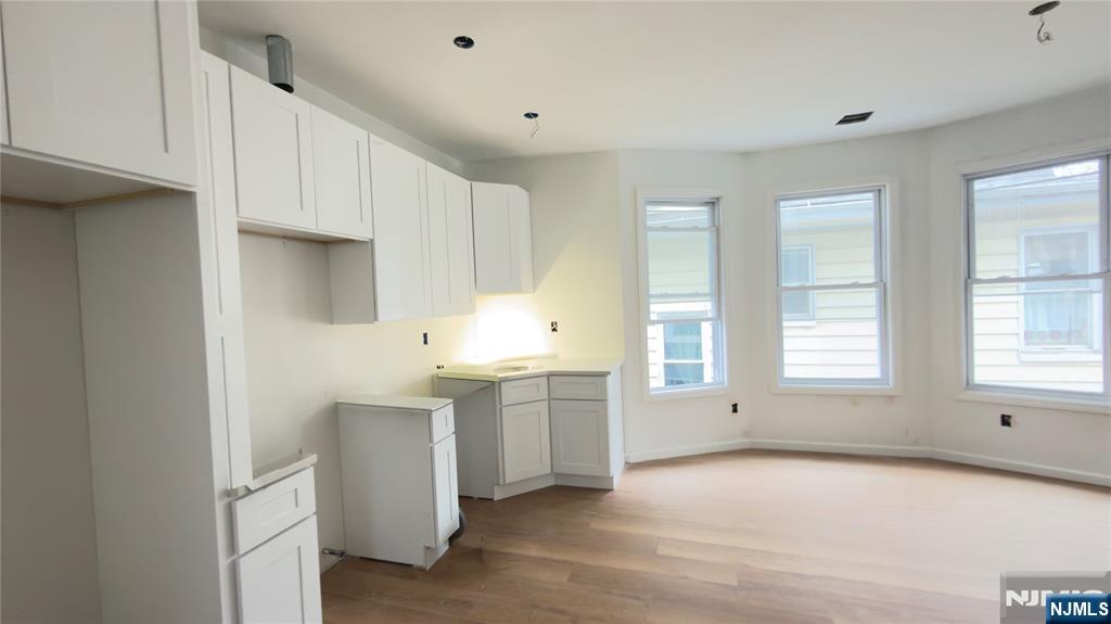 346-348 Woodside Avenue