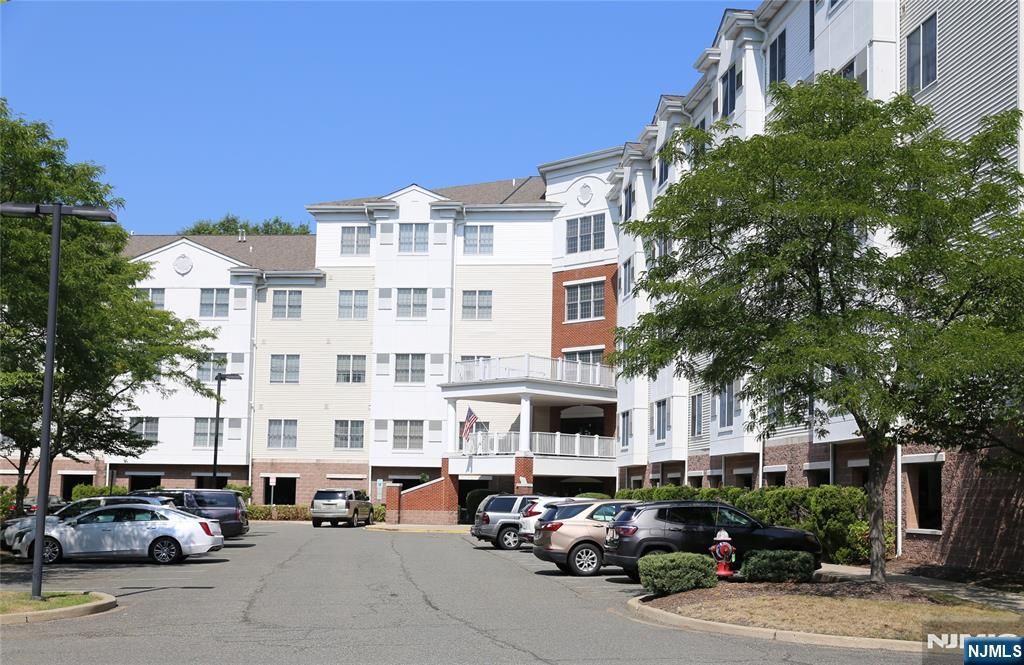 Photo of 189 Forest Avenue #303, Paramus, NJ 07652 (MLS # 25029541)