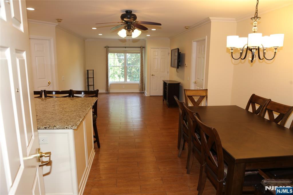 189 Forest Avenue 303