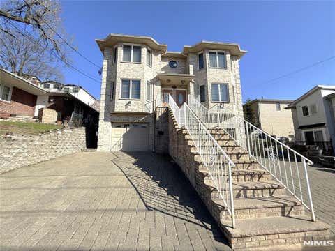 Photo of 508 Glen AVE #B, Palisades Park, NJ 07650 (MLS # 26020434)