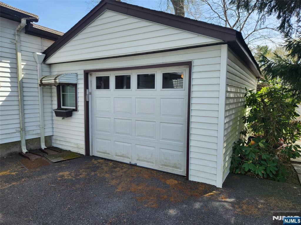 324 Ross Road