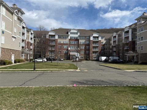 Photo of 1118 Warrens WAY, Wanaque, NJ 07465 (MLS # 26026277)
