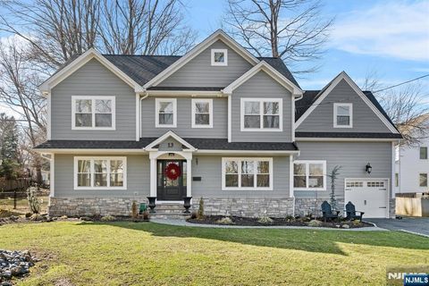 13 Hickory Place Ramsey NJ 07446