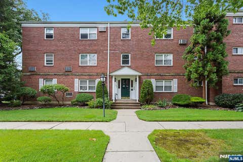 Photo of 237 Johnson Ave #P6, Hackensack, NJ 07601 (MLS # 26030630)