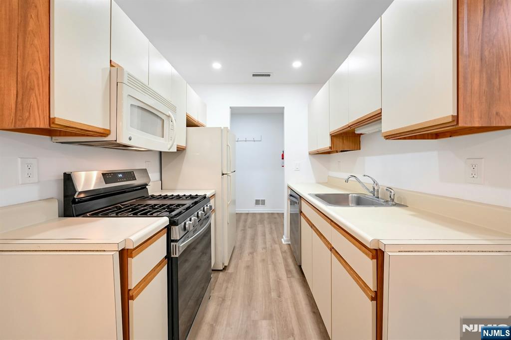 37 Colonial Village Drive 37