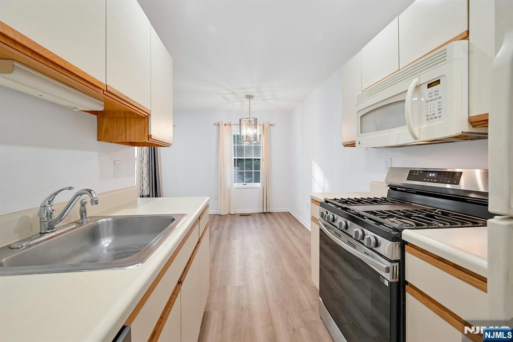 37 Colonial Village Drive 37