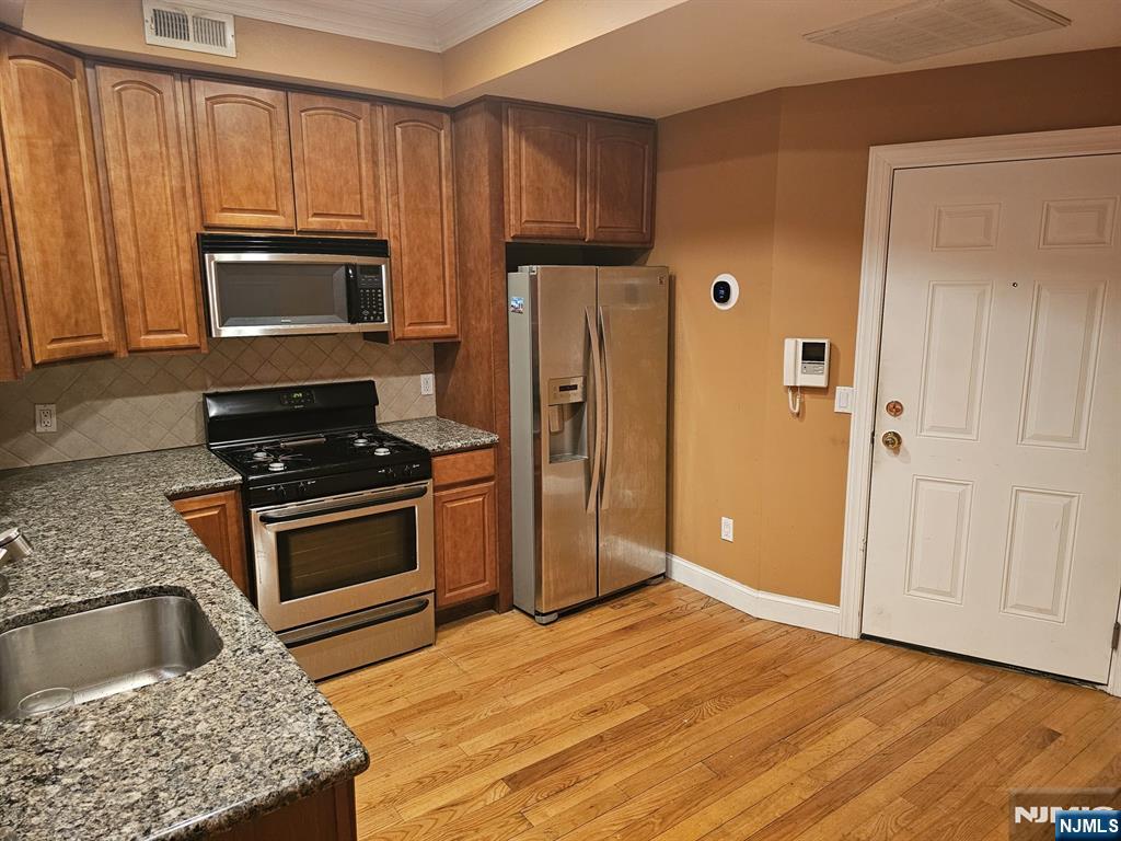 1519 Tichenor Lane 301, Newark, New Jersey - 1 Bedrooms  
1 Bathrooms - 