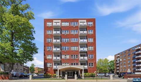 Photo of 20 Jefferson St #D1, Hackensack, NJ 07601 (MLS # 26016158)