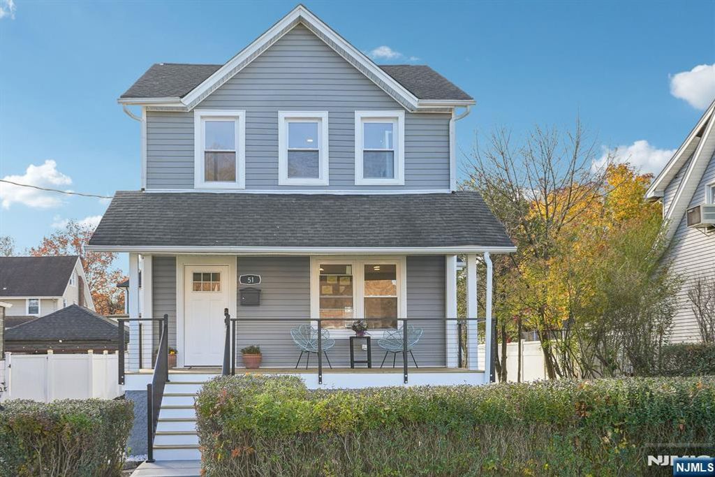 Photo of 51 Highland Place, Ridgefield Park, NJ 07660 (MLS # 25040860)