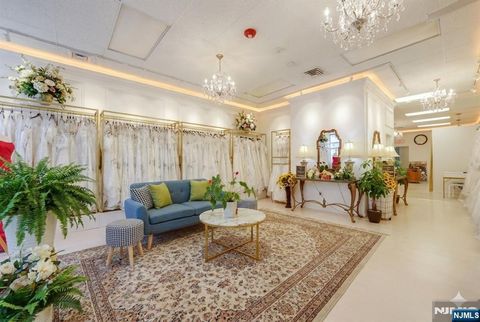 Photo of 11 Jay St, Tenafly, NJ 07670 (MLS # 26010310)