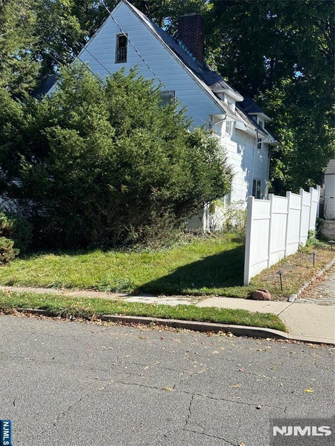 Photo of 123 N Vivyen Street, Bergenfield, NJ 07621 (MLS # 26038602)