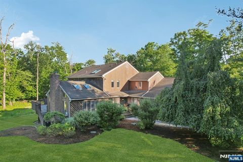 Photo of 22 W Iron Latch, Upper Saddle River, NJ 07458 (MLS # 26020332)