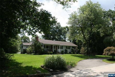 Photo of 452 Glendale Road, Wyckoff, NJ 07481 (MLS # 26031349)