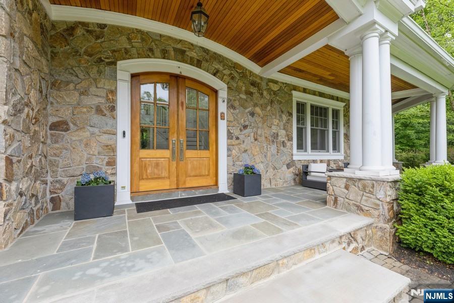 3 Bridle Way