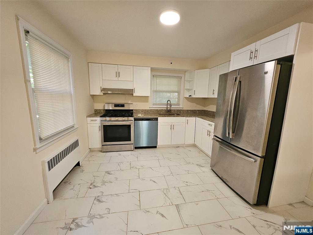 Property for Sale at 116 Christie Street, Leonia, New Jersey - Bedrooms: 4 
Bathrooms: 3 
Rooms: 9  - $899,000