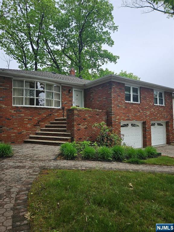 Rental Property at 53 Dillingham Pl, Englewood Cliffs, New Jersey - Bedrooms: 3 
Bathrooms: 3 
Rooms: 7  - $5,000 MO.