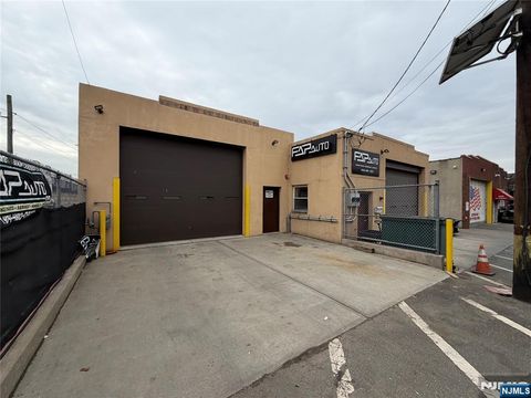 684 Prospect Avenue Fairview NJ 07022