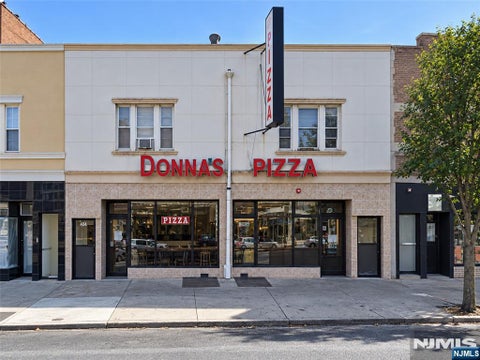 Photo of 404 Broad Avenue, Palisades Park, NJ 07650 (MLS # 26038005)