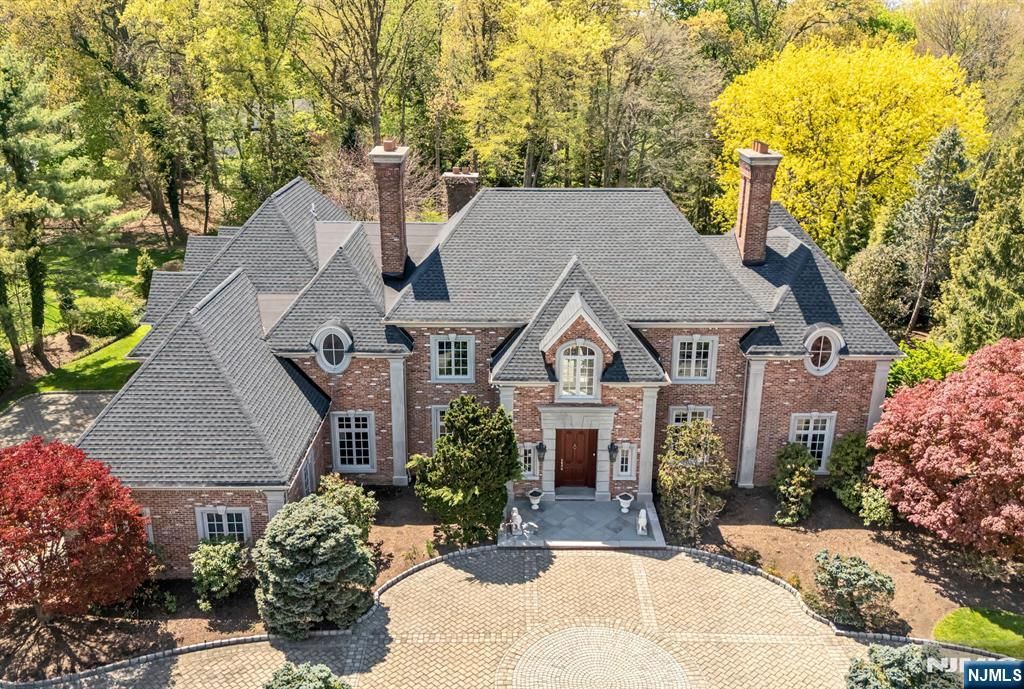 Photo of 366 E Madison Avenue, Cresskill, NJ 07626 (MLS # 26014219)