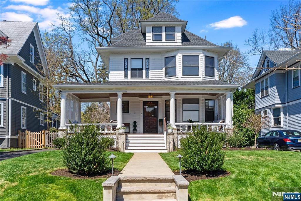 Property for Sale at 20 Hillside Avenue, Glen Ridge, New Jersey - Bedrooms: 5 
Bathrooms: 4 
Rooms: 8  - $1,539,000