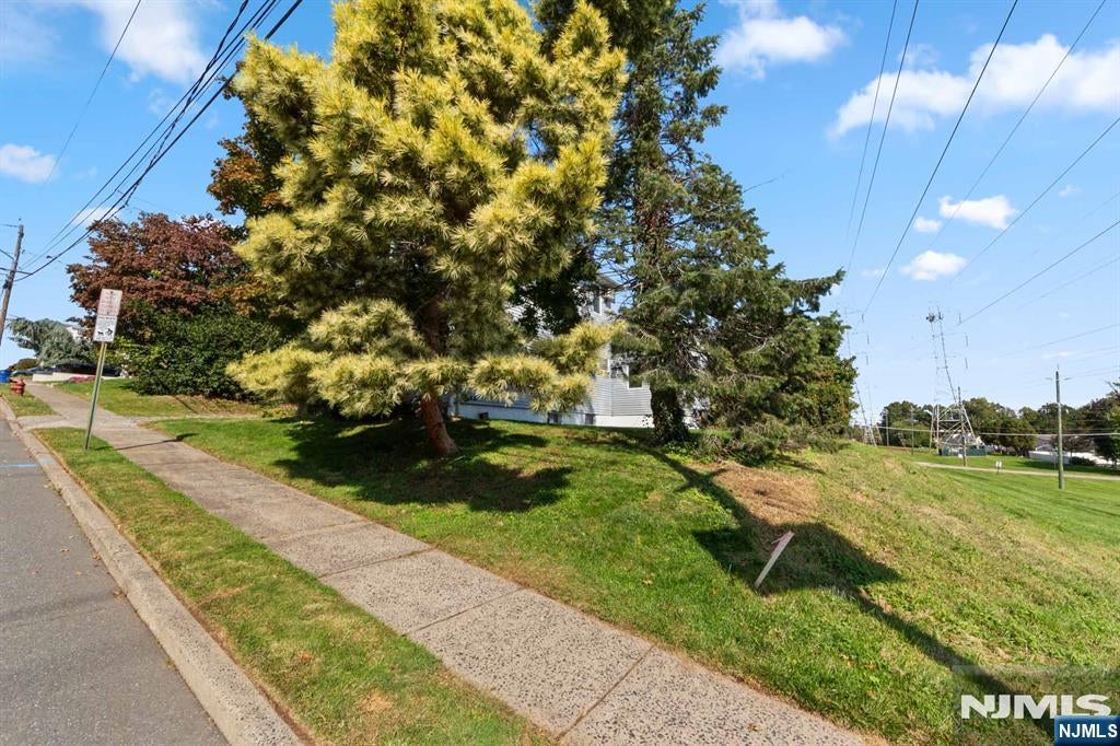 54 Fischer Avenue