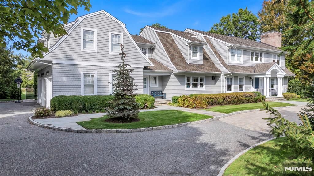 Photo of 187 Buckingham Road, Tenafly, NJ 07670 (MLS # 26004703)