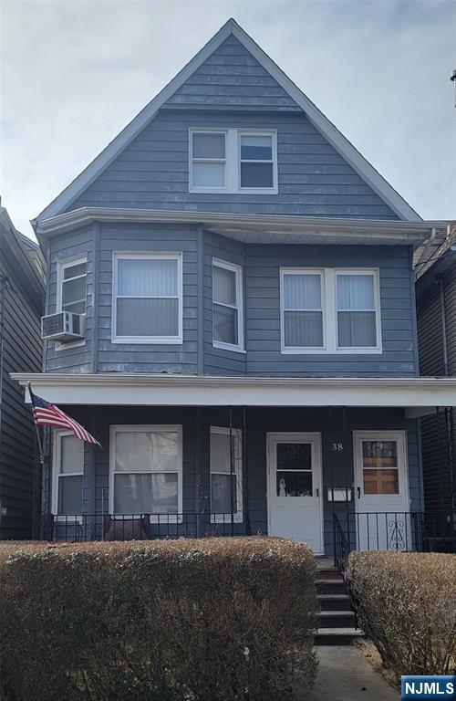 Property for Sale at 38 E 35th Street, Bayonne, New Jersey - Bedrooms: 7 
Bathrooms: 2 
Rooms: 12  - $779,000