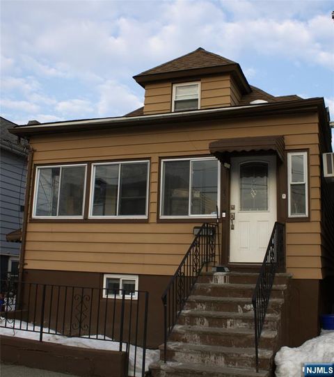 25 Heckel Street Belleville NJ 07109