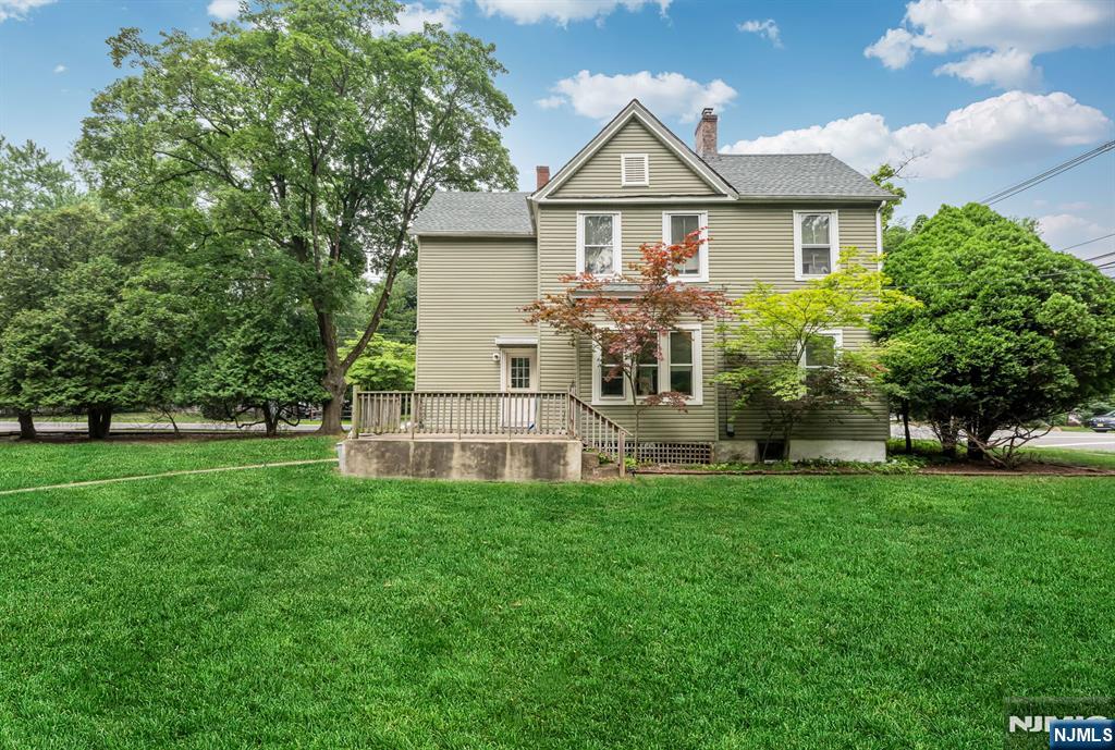 7 Hardenburgh Avenue