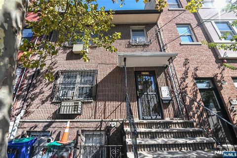 155 Lafayette Street Newark NJ 07105