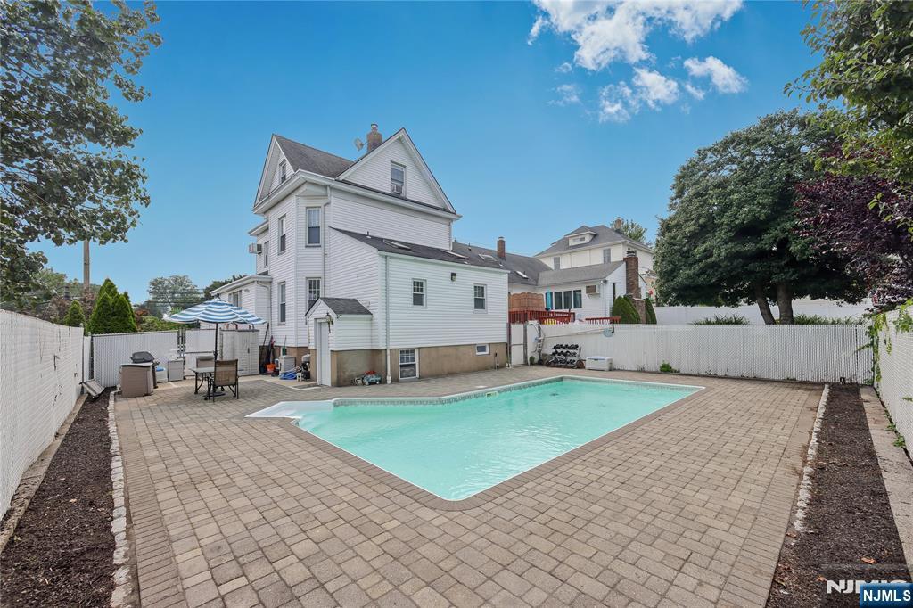 551 Union Avenue