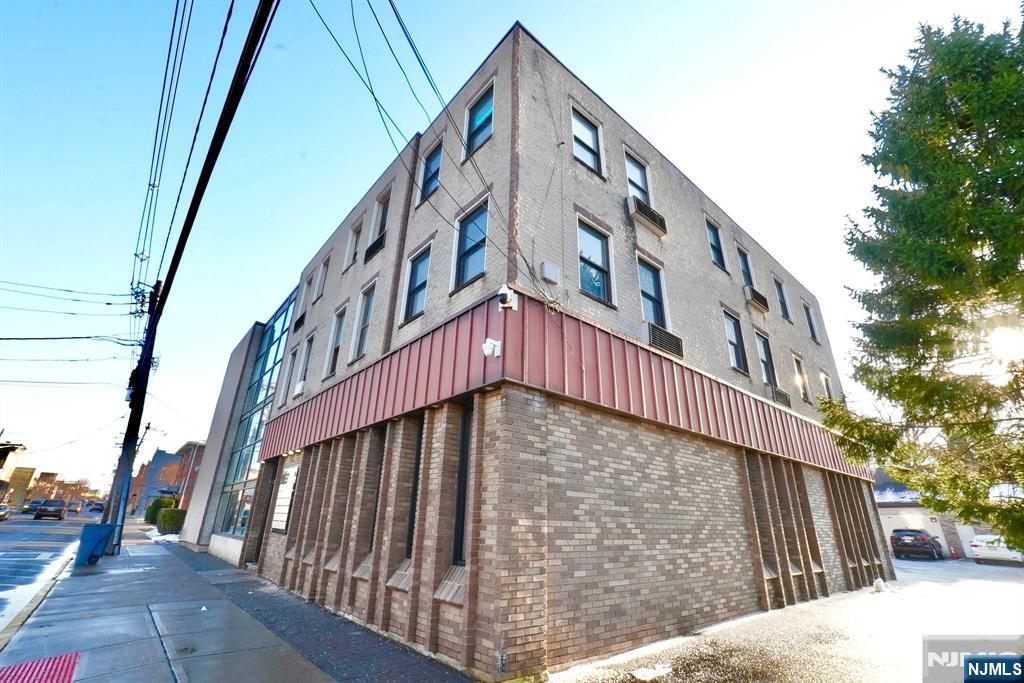 464-470 Valley Brook Avenue 6