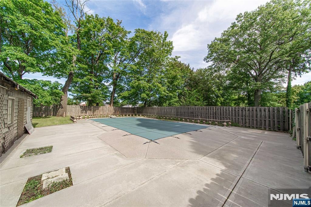 10 Tilley Avenue