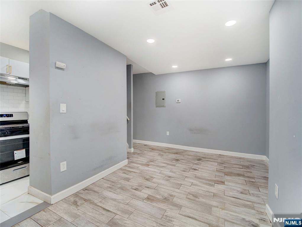 67 9th Avenue
