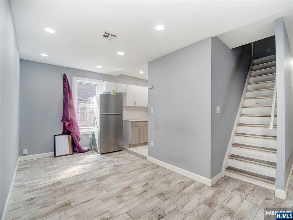67 9th Avenue