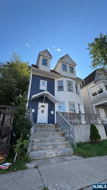 10 S 17th Street