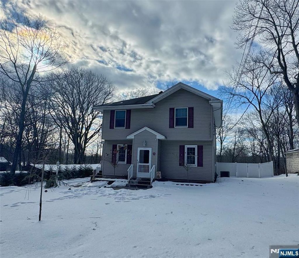 Photo of 77 Garside Avenue, Wayne, NJ 07470 (MLS # 26004248)