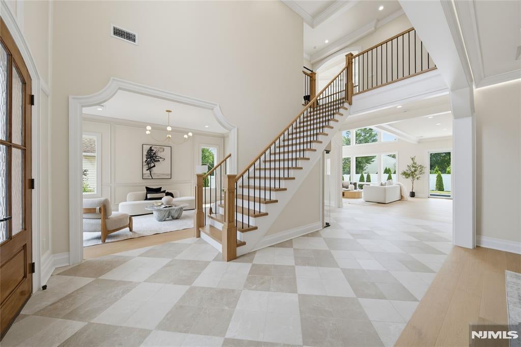 Homes for Sale in Northern NJ | ThisIsRiverEdge.com 92 Oliver Road
