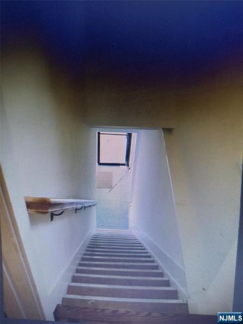 Photo of 39 Fort Lee #2, Bogota, NJ 07603 (MLS # 25039431)