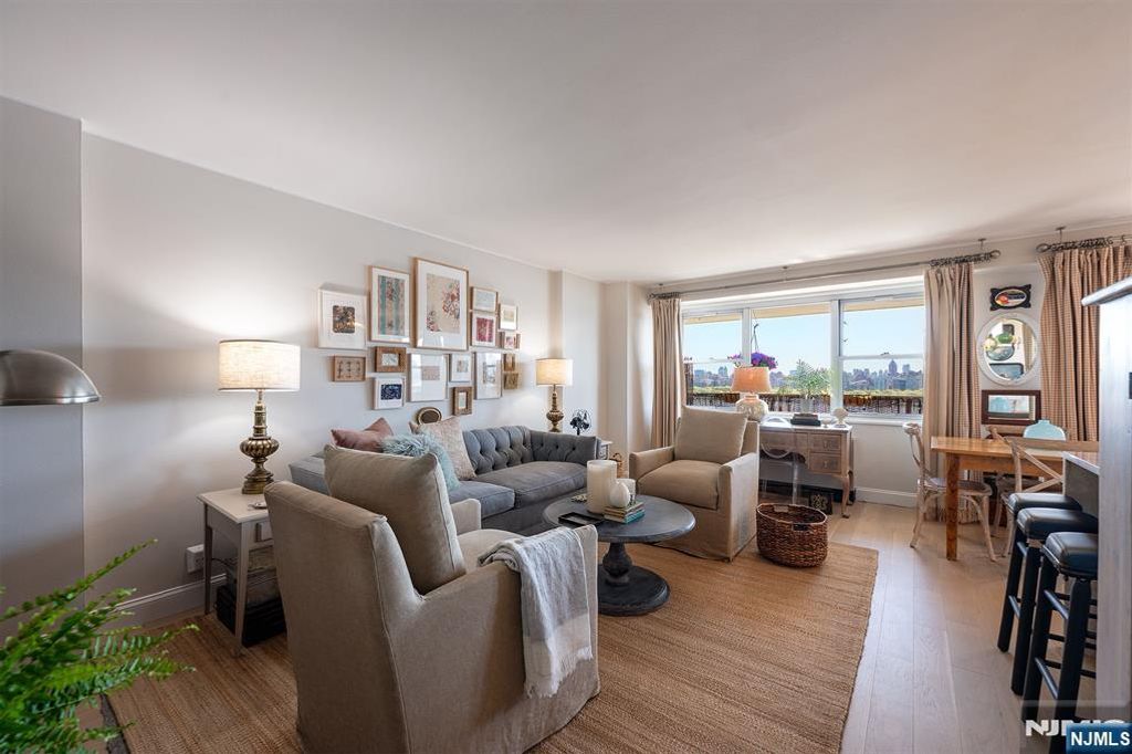 Photo of 6600 JFK Blvd E BLVD #6C, West New York, NJ 07093 (MLS # 26016413)