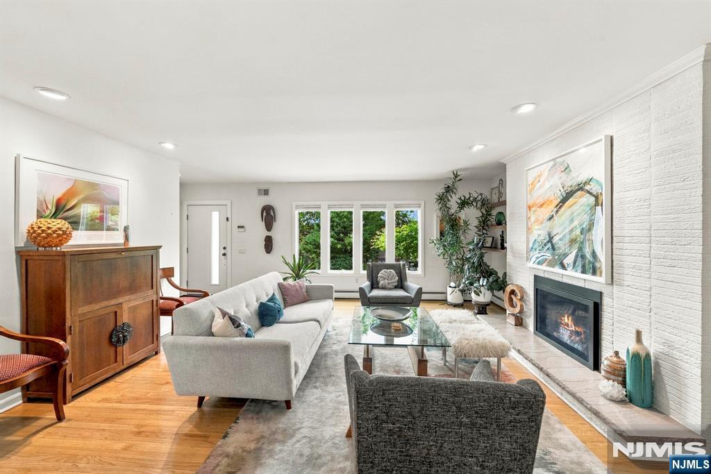 Homes for Sale in Northern NJ | ThisIsRiverEdge.com 533 Ridgeland Terrace