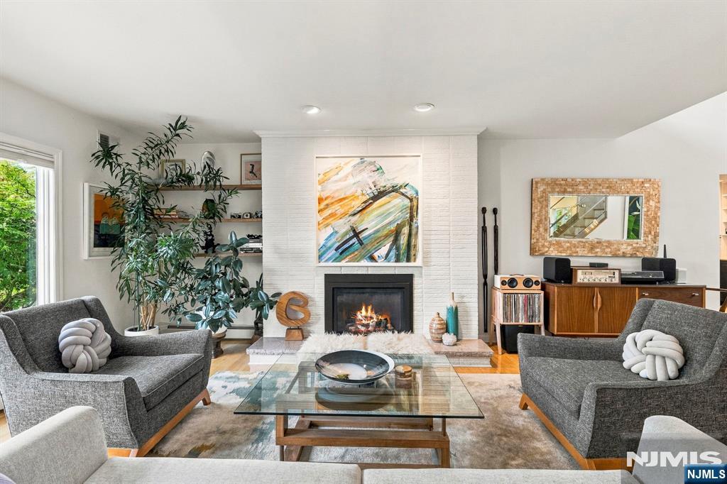 Homes for Sale in Northern NJ | ThisIsRiverEdge.com 533 Ridgeland Terrace